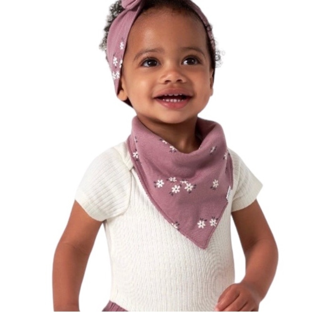 NWT Modern Moment by Gerber Baby girls Bandana Bib purple Floral organic infant